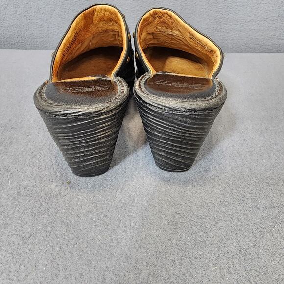 Born Womens Clogs Size 7 Leather Black Slip On Wedge Rivet Weave Festival Comfy - Picture 4 of 11